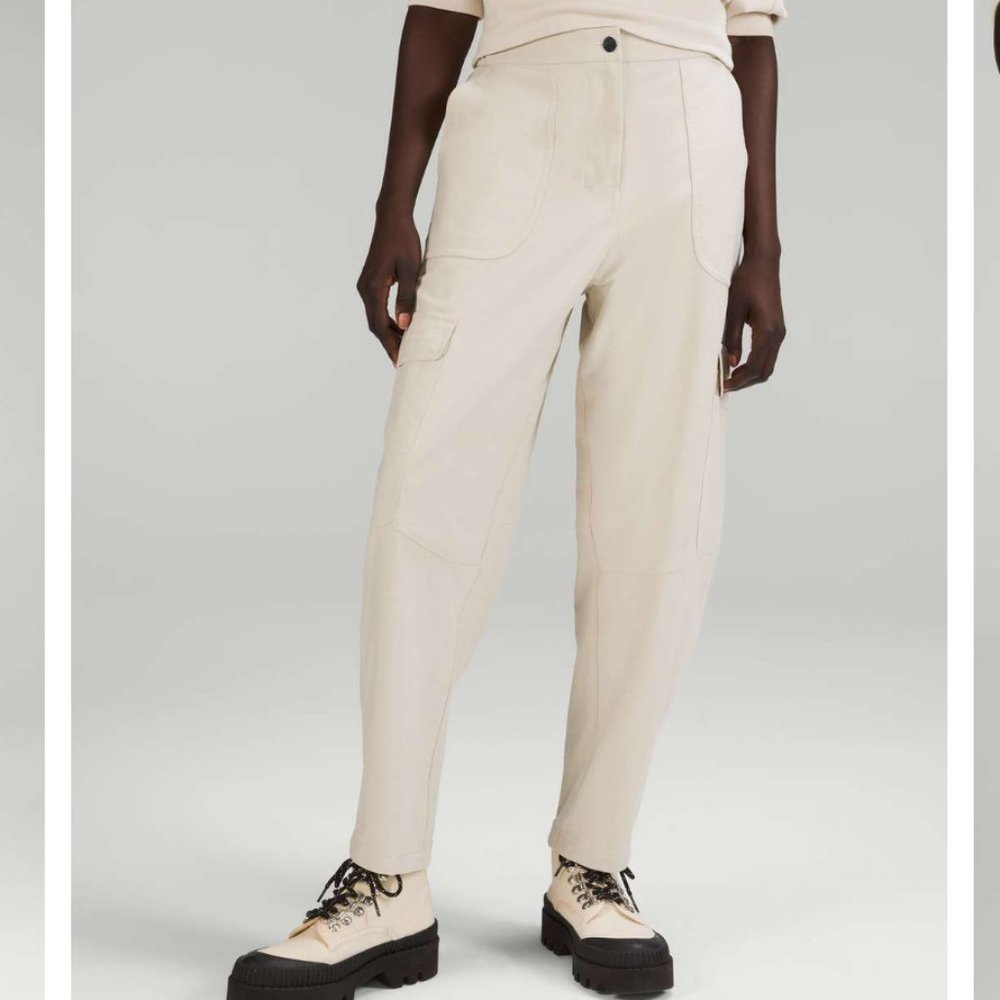 LULULEMON Cream Light Utilitech Cargo Pocket High-Rise Cropped Pant 26